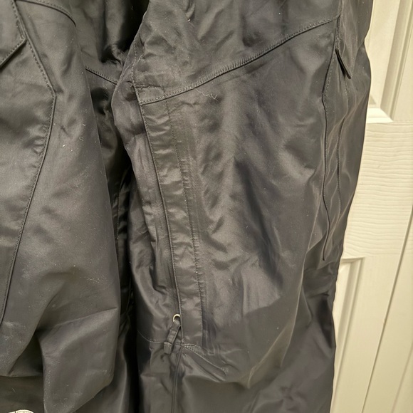 The North Face Ski Pants with Removable Suspenders - Picture 4 of 12